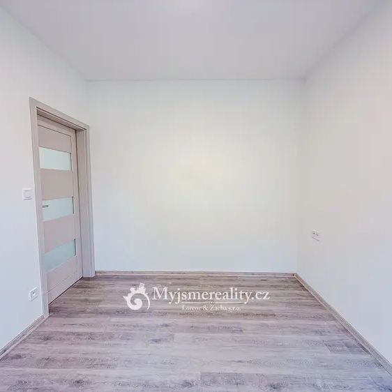 Pronájem novostavby bytu s terasou 2+kk 52 m - Photo 1