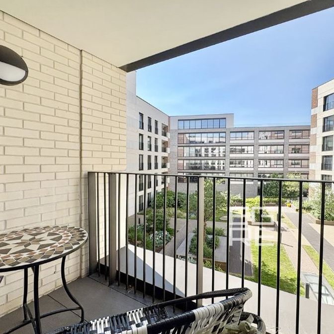 Rosewood Building, Shoreditch Exchage, E2, London - Photo 1