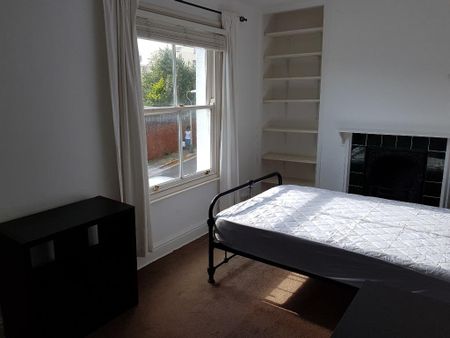 4 bedroom terraced house to rent - Photo 3