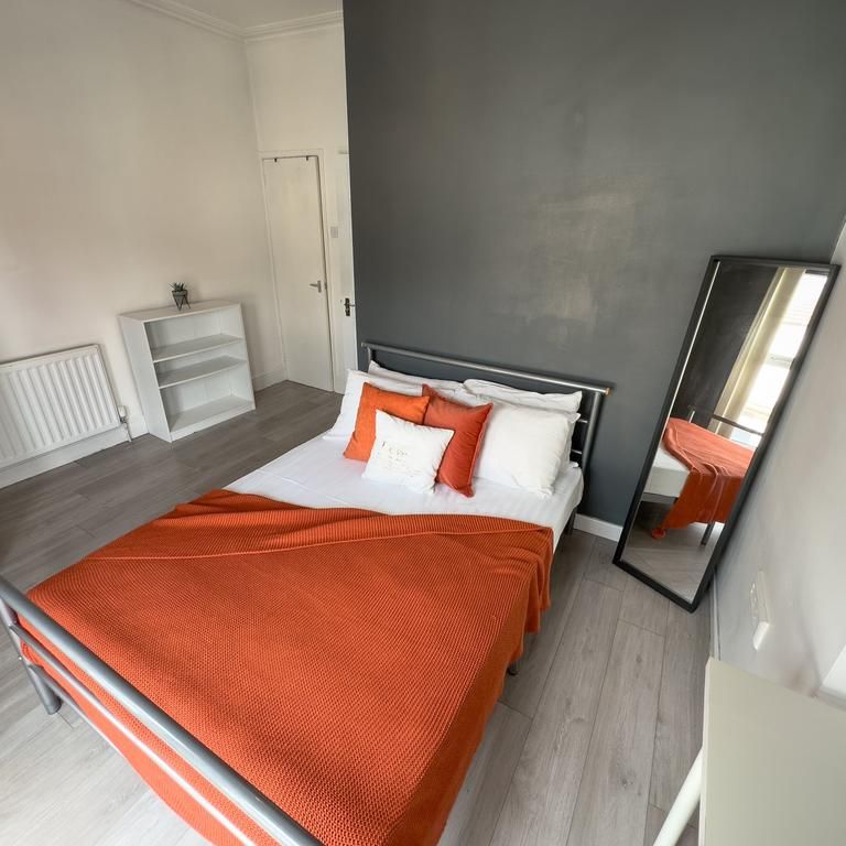 4 bedroom terraced house to rent - Photo 1
