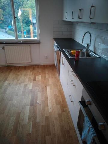 Ekensbergsvägen, Solna - Photo 3