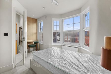 1 bedroom in a house share to rent - Photo 3