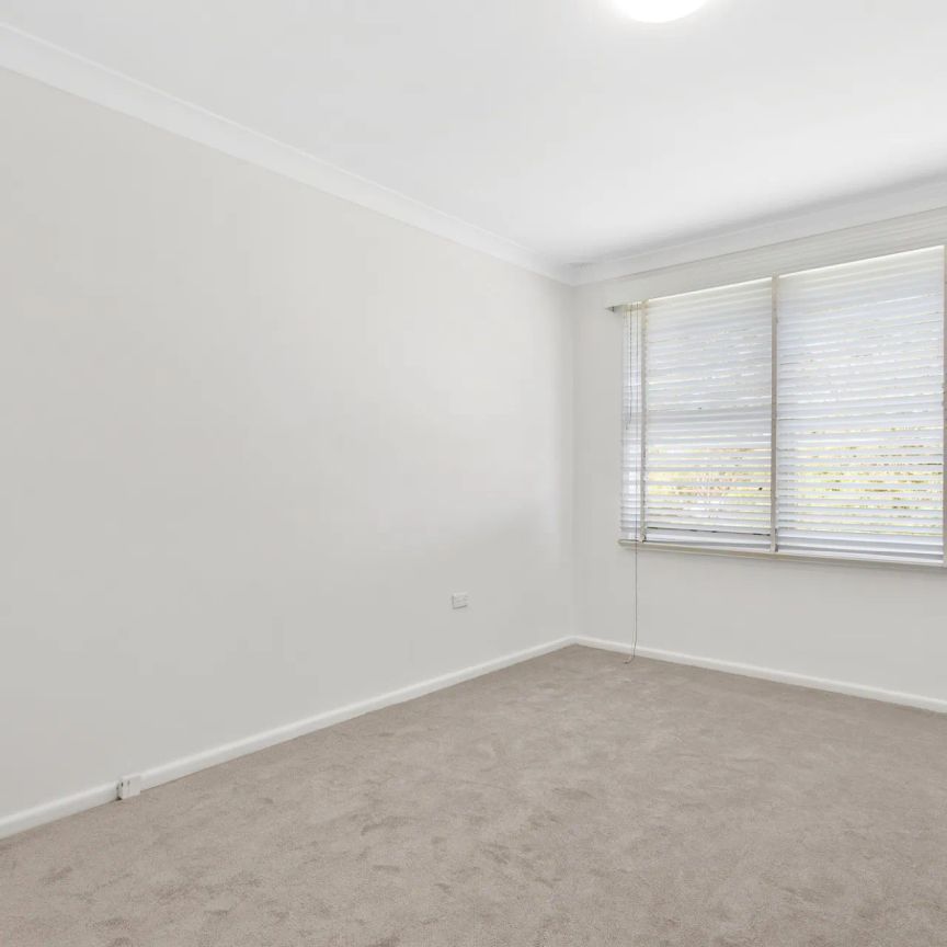 CHARMING FAMILY HOME AVAILABLE FOR RENT - Photo 1