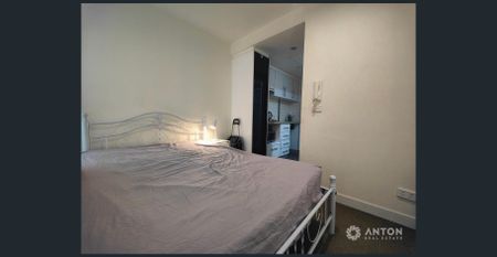 Fully Furnished Studio in Prime North Melbourne Location - Photo 4