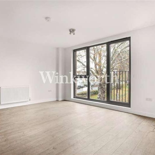 Frobisher Road, London, N8 - Photo 1