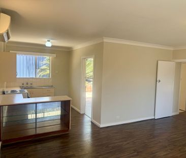 Coastal Living Made Easy – Walk to Scarborough Beach - Photo 3