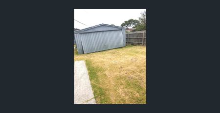 Family home in central pocket of St Albans - Photo 3