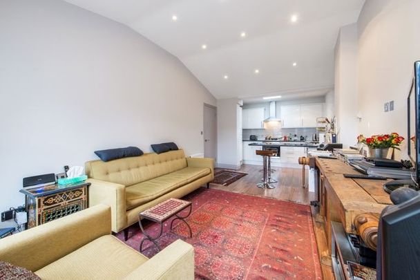 2 Bedroom Mews - Photo 1