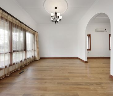 24 May St, Bentleigh East VIC 3165 - House For Rent | Domain - Photo 1