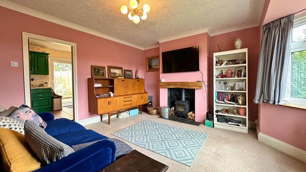 3 bedroom semi-detached house to rent - Photo 1