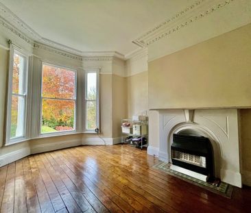 Brookfield Road, Leeds - Photo 1