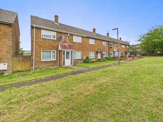 2 bedroom end of terrace house to rent - Photo 1