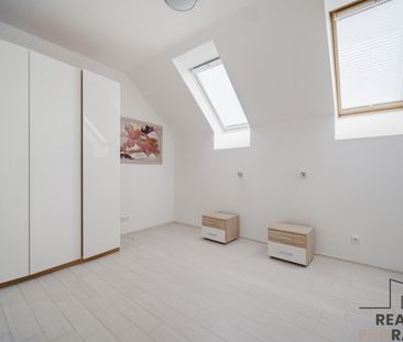 Pronájem bytu 2+kk 62 m² - Photo 1