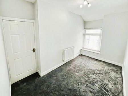 3 bedroom terraced house to rent - Photo 3