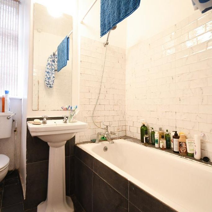 2 bedroom ground floor maisonette to rent - Photo 1