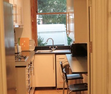 Room in a Shared Flat, Kirkdale, SE26 - Photo 3