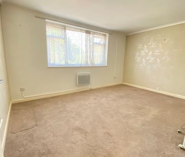 2 Bed Maisonette, Nicola Close, HA3 - Photo 2