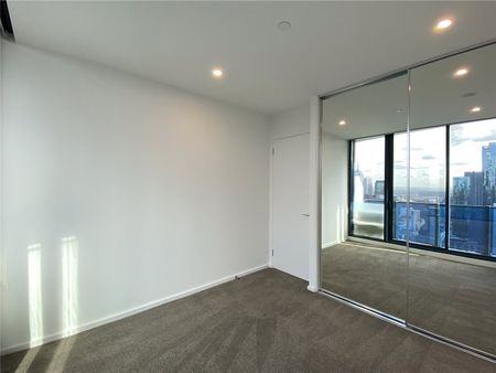 4402/560 Lonsdale Street - Photo 2
