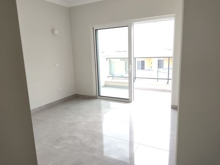 Moradia V4 para Arrendamento Anual em Lagos - Photo 4