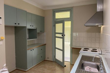 Neat Little Home! - Photo 4