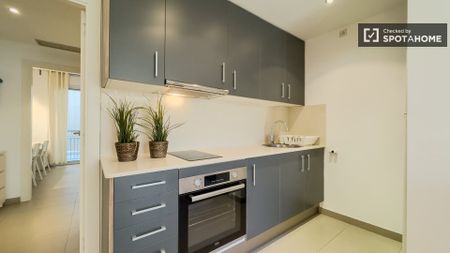 barcelona, Catalonia 08012 - Photo 2