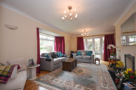 Lewis Close - Photo 5