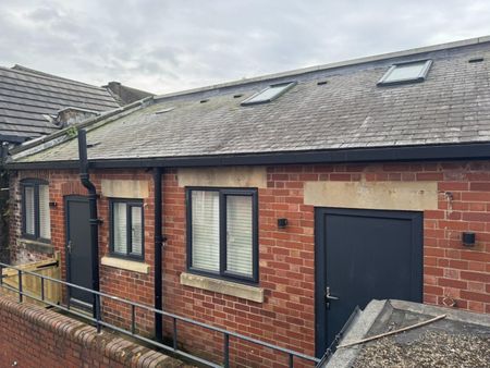 2 bedroom Flat To Let - Photo 5