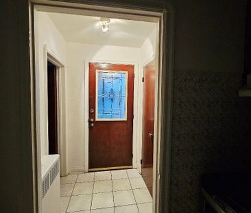 For Lease - 978 Pharmacy Avenue Unit# Main, Toronto, Ontario - Photo 2