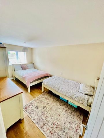 4 bedroom detached house to rent - Photo 2