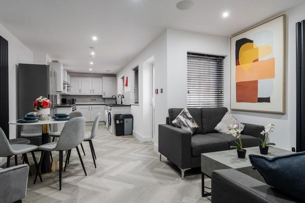 6 bedroom house to rent - Photo 1