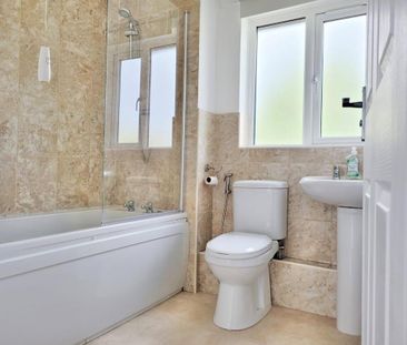 2 bedroom semi-detached house to rent - Photo 5