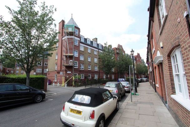 Room in a Shared Flat, Globe Road, E2 - Photo 1