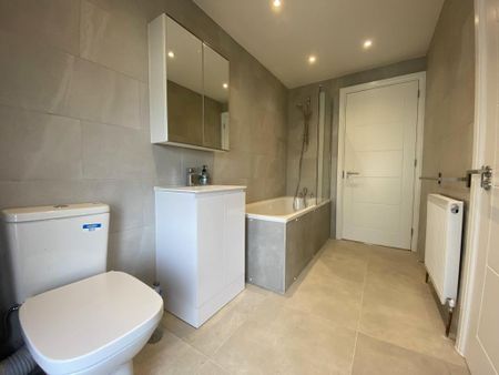 1 bedroom in a house share to rent - Photo 5