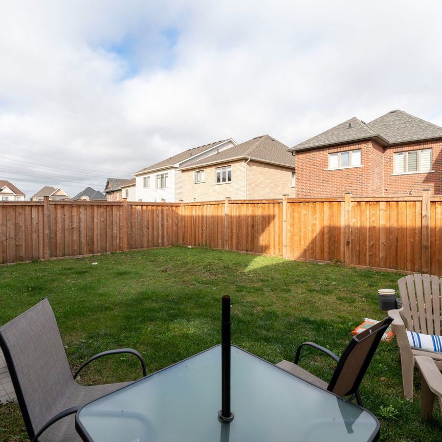 For Lease - 2523 Orchestrate Drive Unit# Upper, Oshawa, Ontario - Photo 1