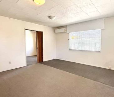 190 Universal Dr, Henderson - Photo 4