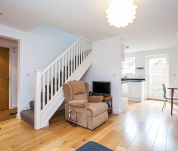 2 bedroom detached house to rent - Photo 2