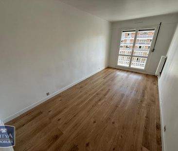 Location Appartement 3 pièces 75m² PARIS 11ème - Photo 2
