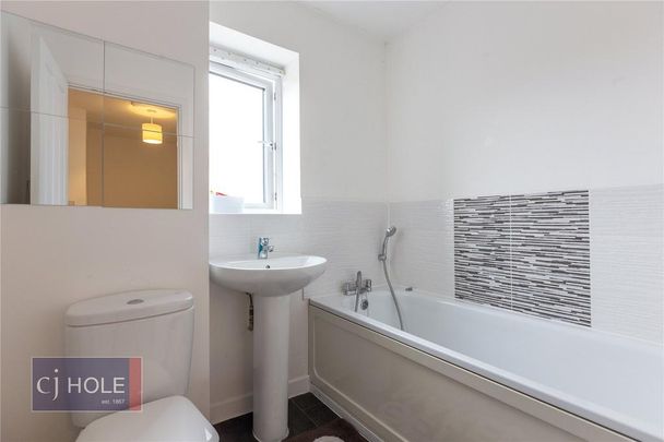 3 bedroom semi-detached house to rent - Photo 1