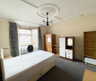 4 bedroom townhouse to rent - Photo 4