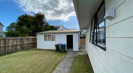 Spacious 3BR Family Haven in Mt. Wellington - Photo 3