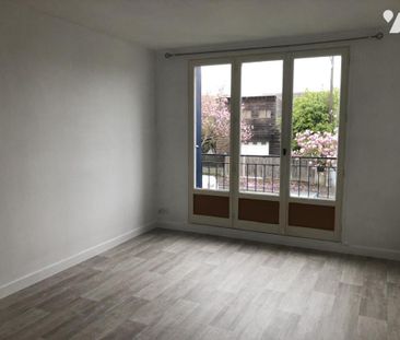Loue Appartement à Nantes Rte de Paris T2 - CAVE ET GARAGE - Photo 3