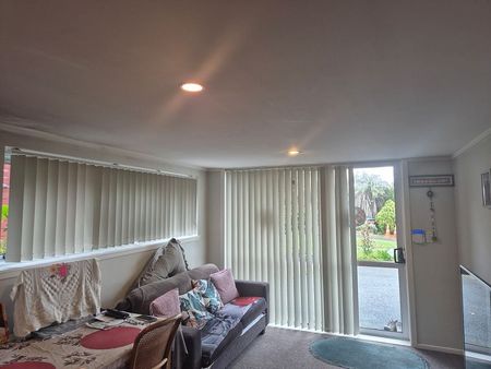 Chic 1BR Flat in New Windsor! - Photo 2