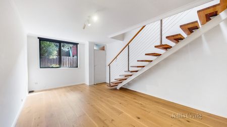 3/915 Dandenong Rd, Malvern East - Photo 2