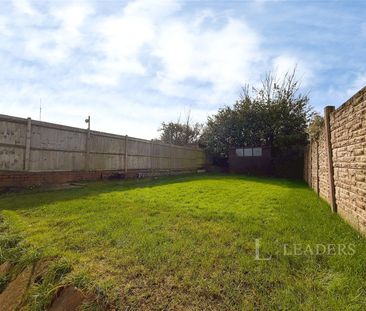 2 bedroom bungalow to rent Lapper Avenue, Wolverhampton, West Midla... - Photo 5