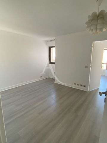 Location Appartement 3 pièces 61m² - Photo 3