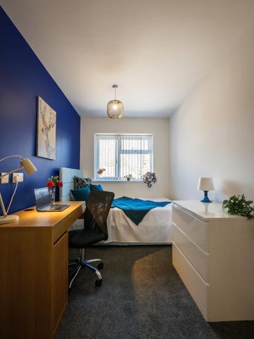 1 bedroom in a house share to rent - Photo 3