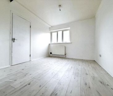 Warwick Place, Peterlee, Durham, SR8 2HA - Photo 4