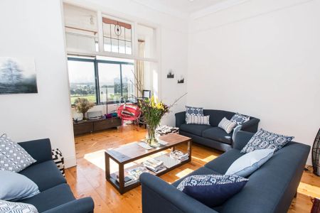 Amazing views over Albert Park - Photo 2