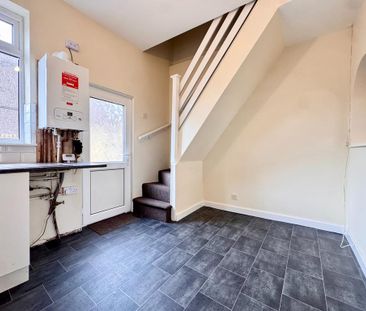 2 bedroom terraced house to rent - Photo 1
