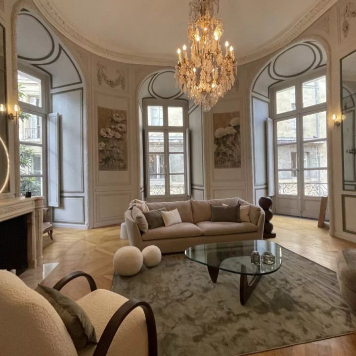 Appartement • Hôtel de Ville-Quinconce-Saint Seurin-Fondaudège - Photo 1